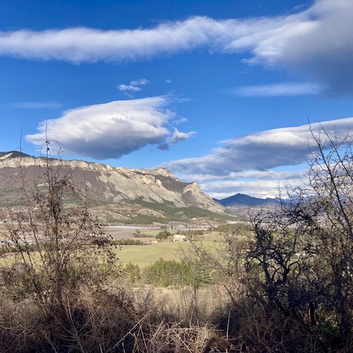 les pré-alpes dans la vallée de Sisteron